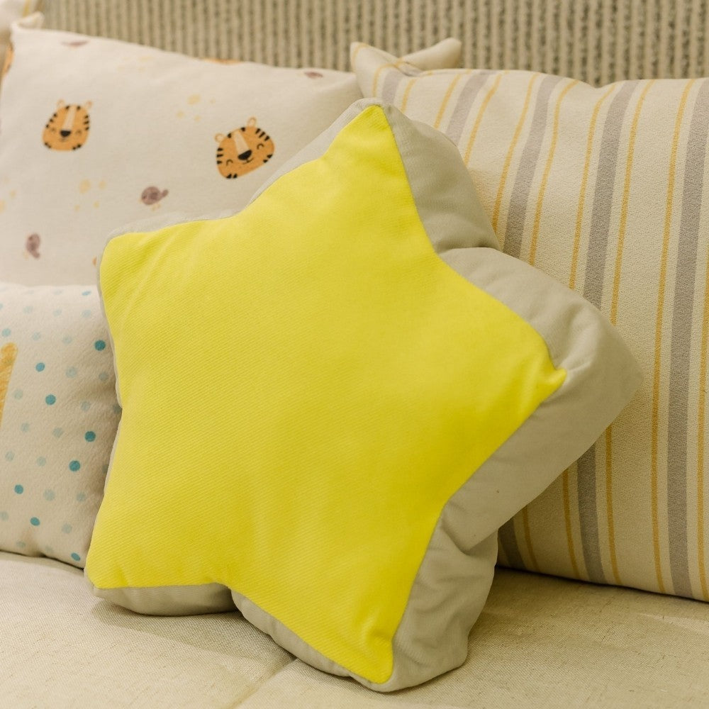 Almofada Infantil Formato Estrela com Enchimento 30 cm