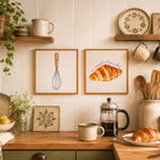 Quadro Decorativo Croissant 26x26cm com Moldura de Madeira e Vidro
