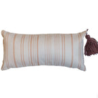 Almofada Baguete com Frase Coragem em Marrom Fundo Creme 52 x 24 cm