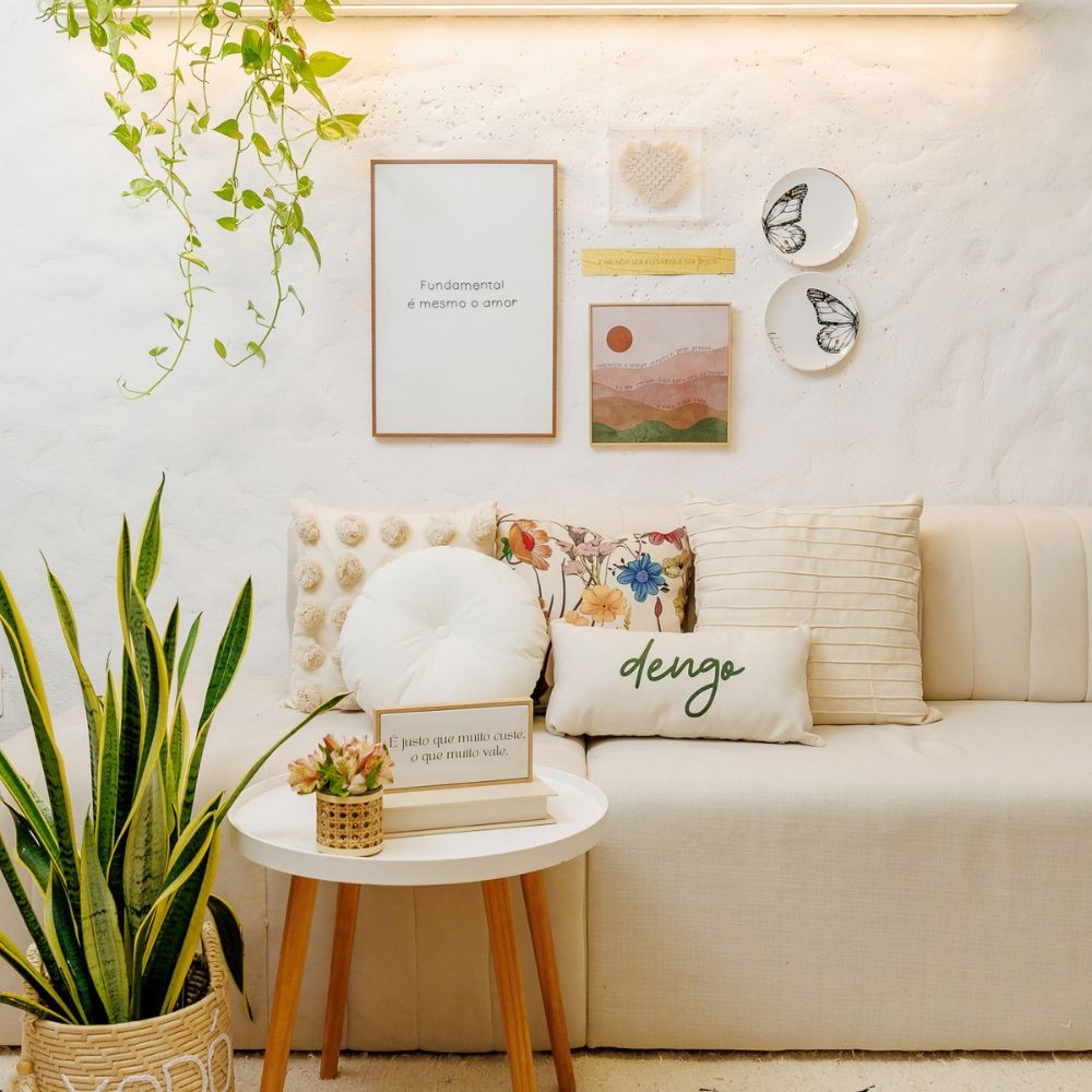 Placa Acrílico Dourada Alegria 33x5 cm Para Decoração Inspiradora