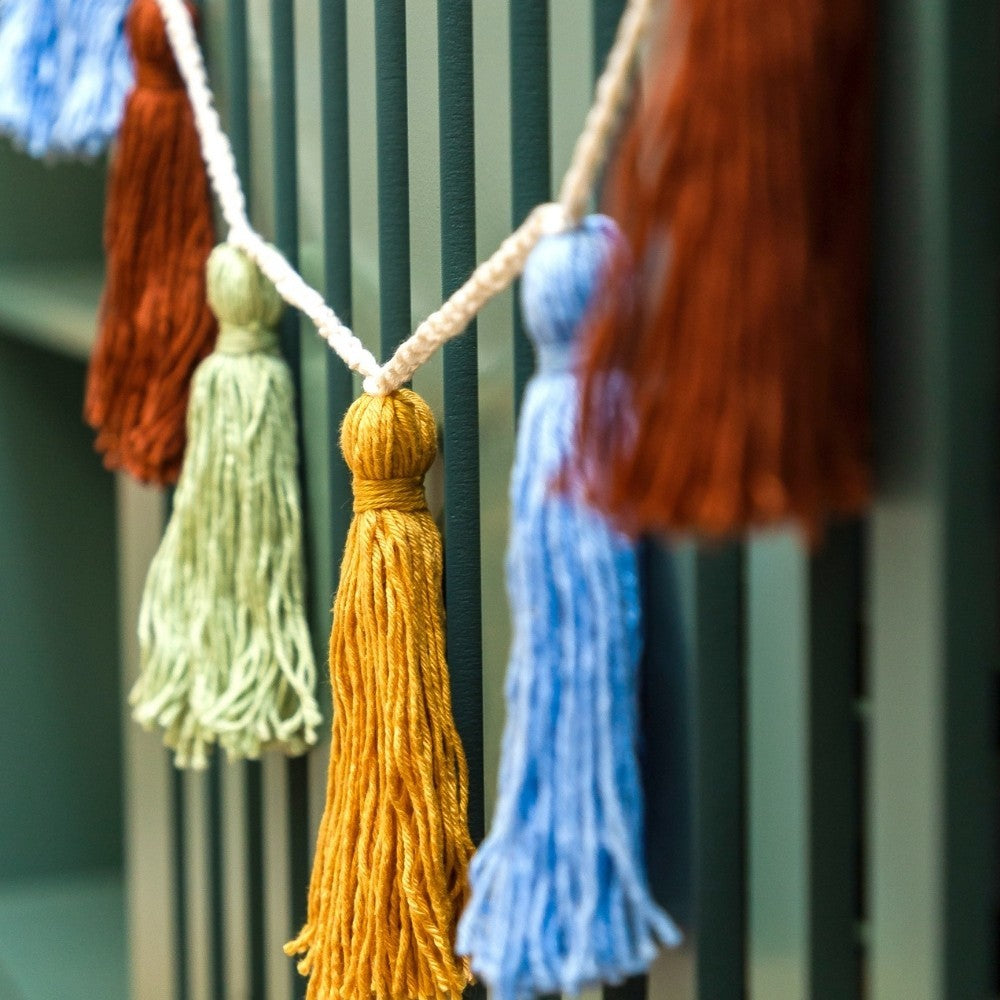 Varal de Tassel Colorido