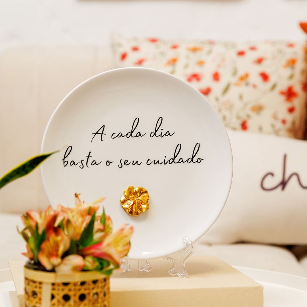 Prato Decorativo Cuidado 21 cm para o Cantinho de Paz