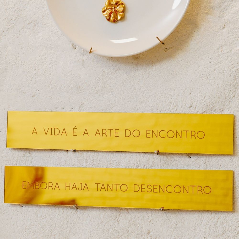 Duo Placas Acrílico Douradas Vida 33x5 cm para Inspirar Harmonia