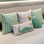 Almofada Infantil Formato de Folha Verde com Enchimento 40 x 22 cm