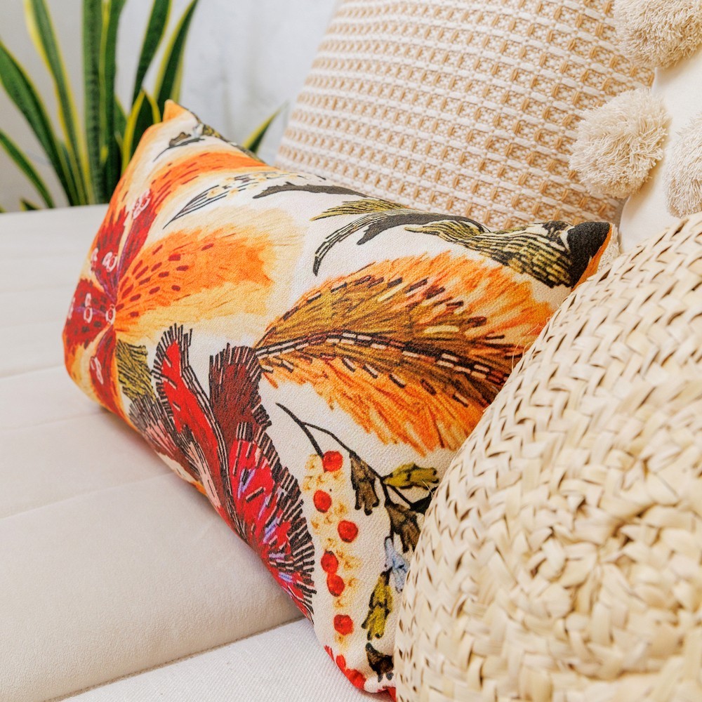 Almofada Baguete Amazonic com Estampa Floral Enchimento 50 x 30 cm