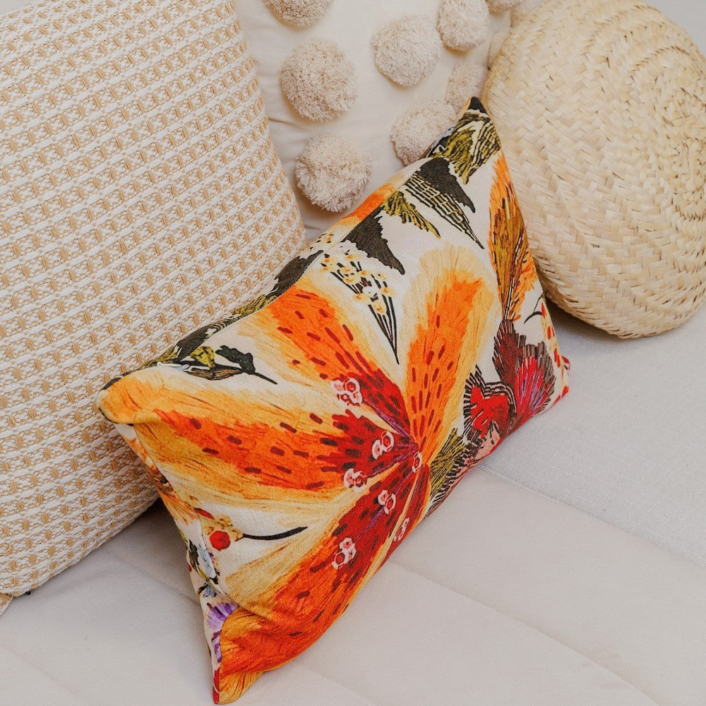 Almofada Baguete Amazonic com Estampa Floral Enchimento 50 x 30 cm