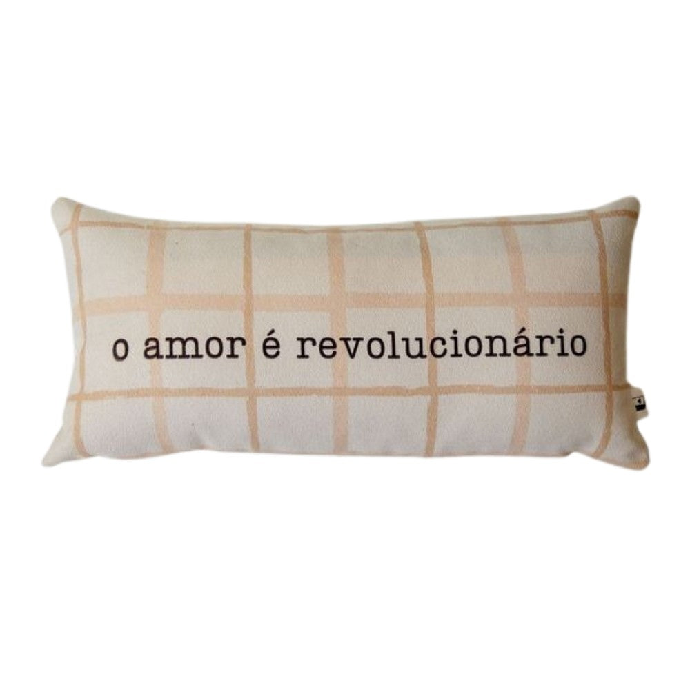 Almofada Baguete Frase O Amor É Revolucionário Enchimento 52 x 24 cm
