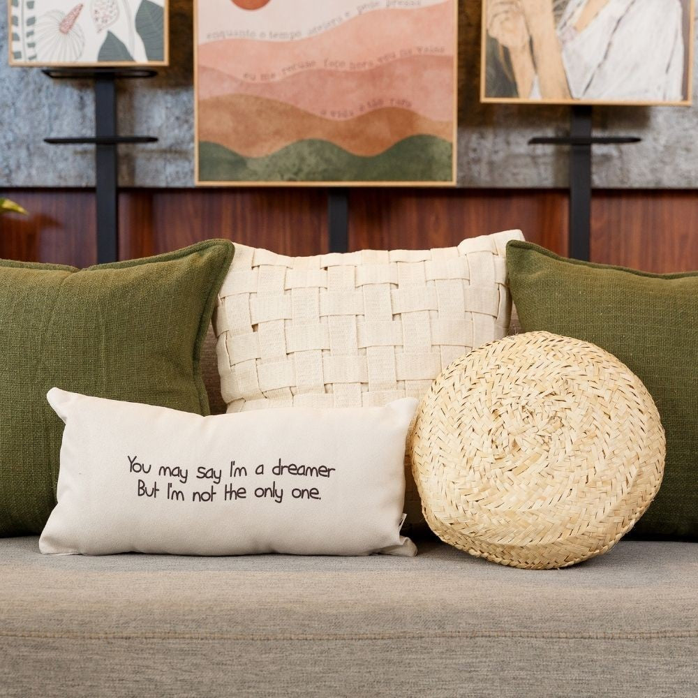 Almofada Baguete Decorativa com Frase Dreamer e Enchimento 52 x 22 cm
