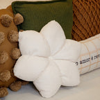 Almofada Flower Bouclé Cor Creme com Enchimento 40 x 40 cm