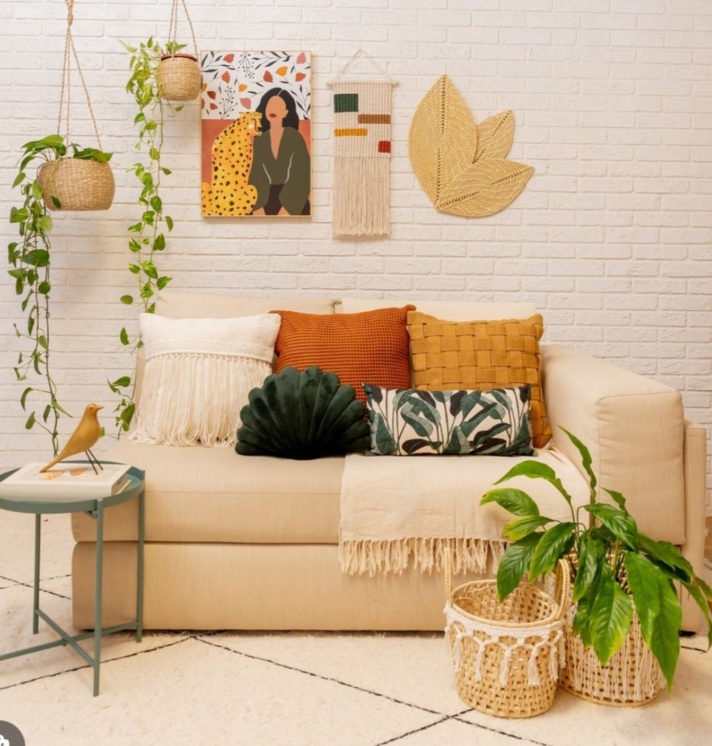 Quadro Decorativo Juma 40x60 cm em  Moldura Filete com Estampa Mulher e Onça