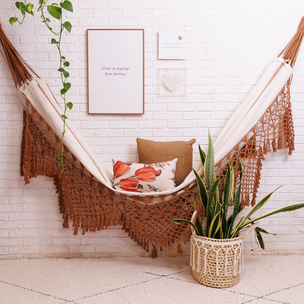 Rede de Descanso Bossa Off White e Caramelo Com Macramê