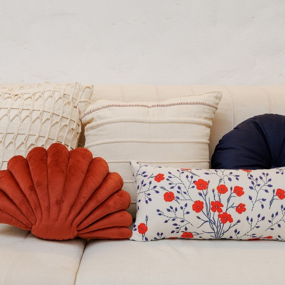 Almofada Baguete Belle Floral Vermelho e Azul Enchimento 50 x 30 cm