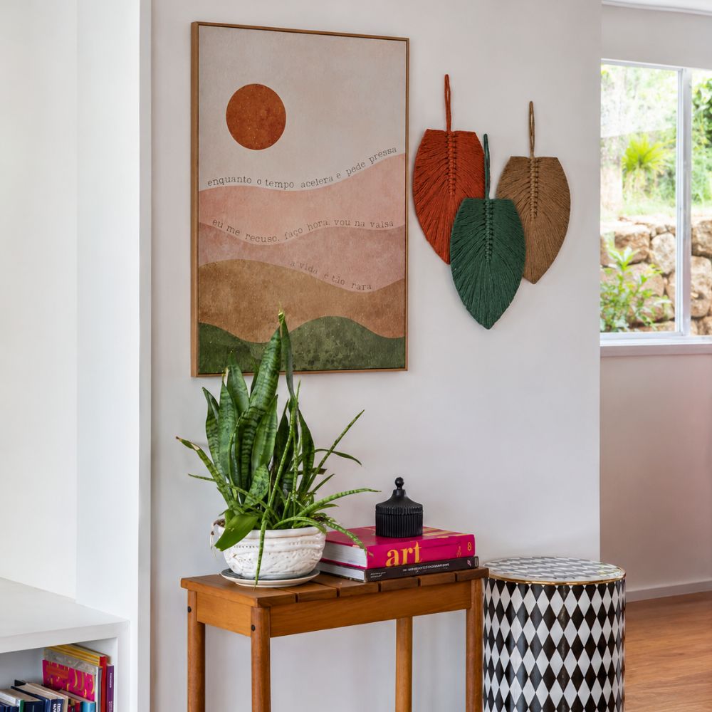 Kit Decorativo Quadro A Vida É Tão Rara e Folhas de Macramê