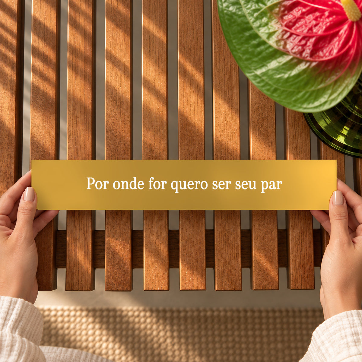Placa Acrílico Dourada Por Onde For 33x5 cm