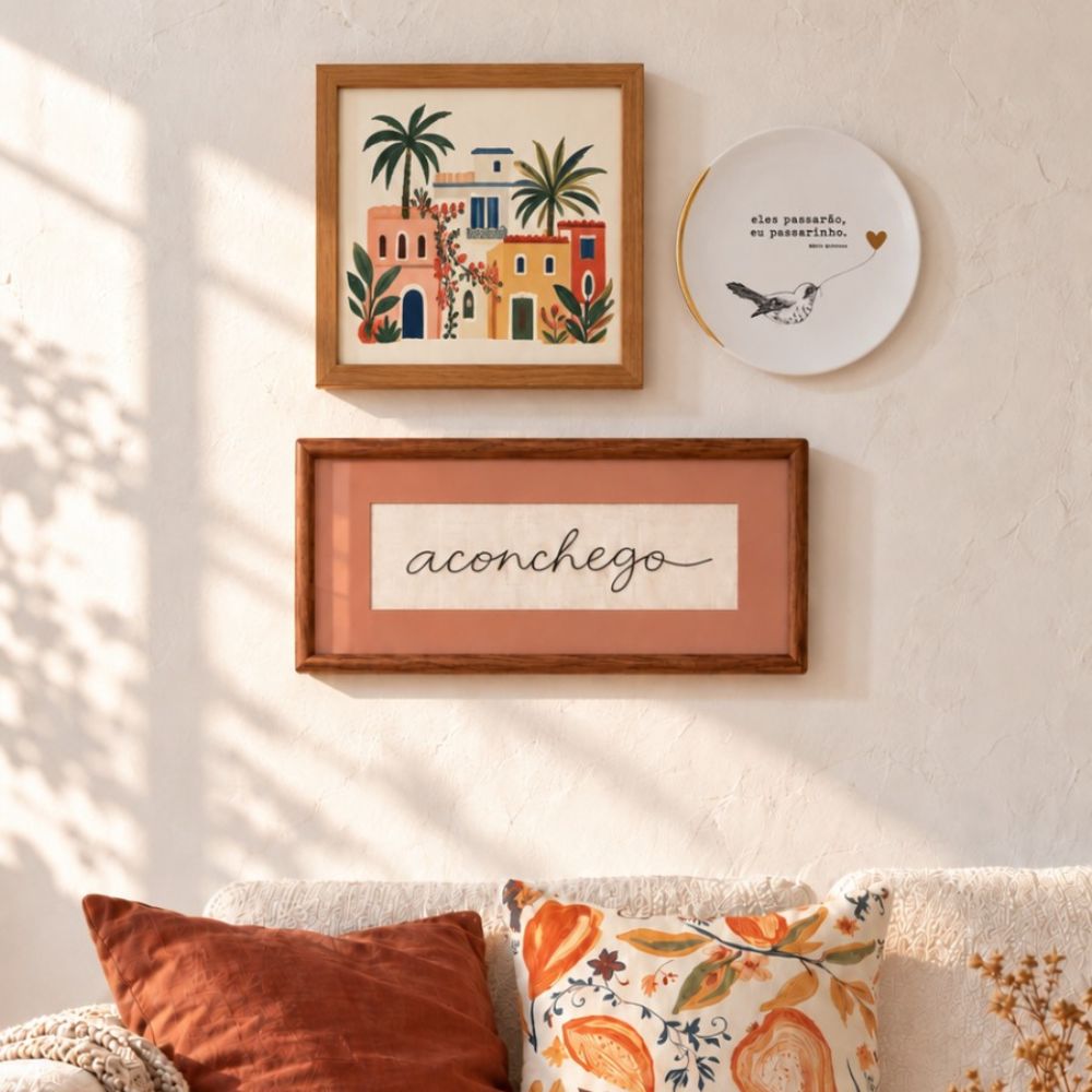 Quadro Decorativo Bordado à Mão Aconchego 21x41 cm com Paspatur Terracota e Moldura de Madeira