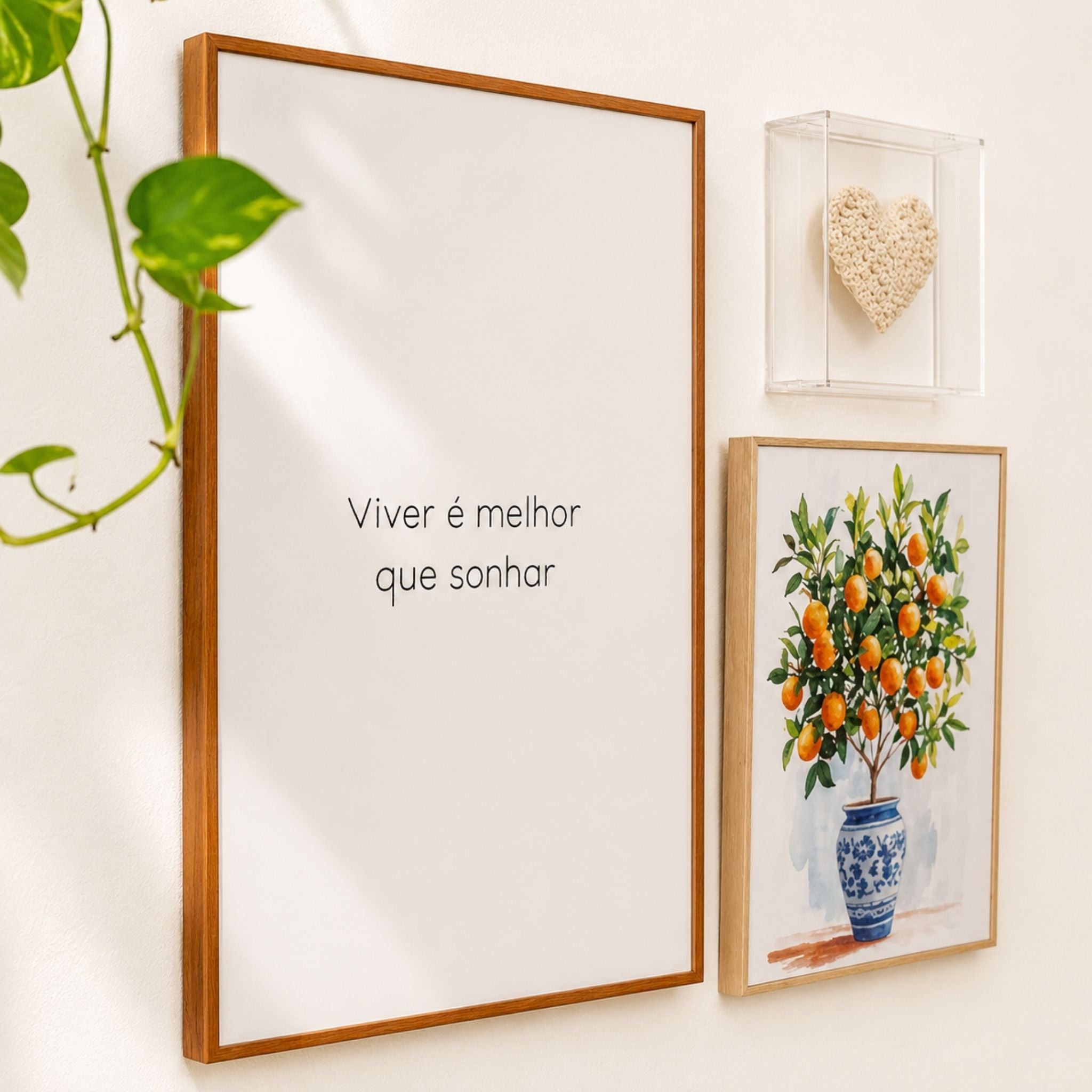 Quadro Decorativo Bordado à Mão Viver 40x60 cm com Moldura de Madeira e Vidro - 40x60